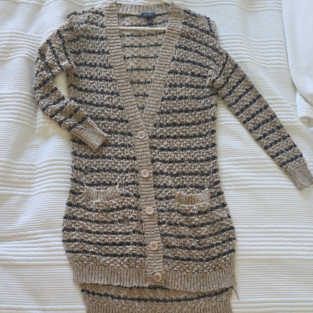 Banana Republic Textured Striped Cardigan in Beige and Black